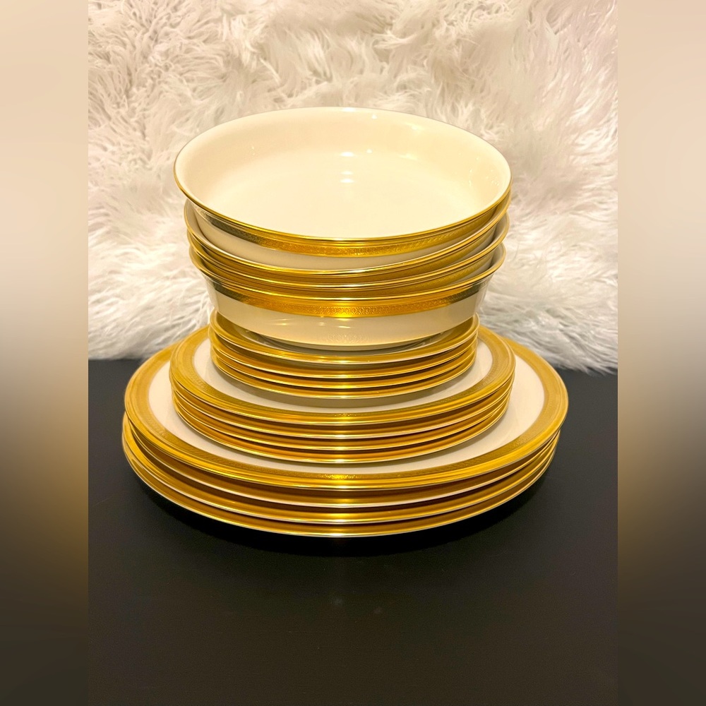 RARE DISCONTINUED LENOX CHINA ARISTOCRAT GOLD EDGE Set For 4.